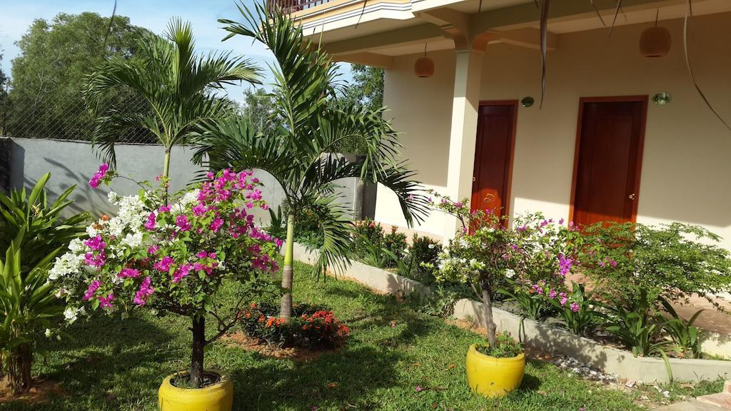 The Moonflower Bungalow Hotel Sihanoukville Ruang foto